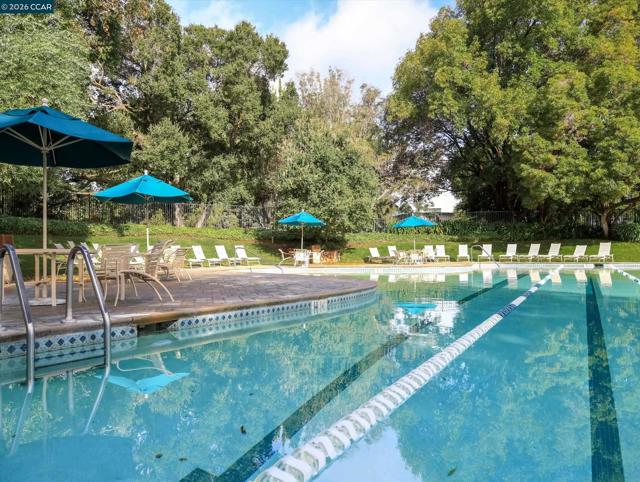 820 N Delaware St, San Mateo CA: https://media.crmls.org/mediaz/d3dc1c23-36d7-4301-b2b0-a3fdccad49a6.jpg