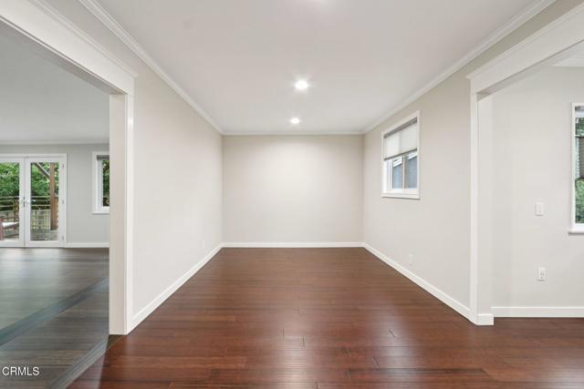 Detail Gallery Image 13 of 31 For 1255 Oak Circle Dr, Glendale,  CA 91208 - 3 Beds | 2 Baths