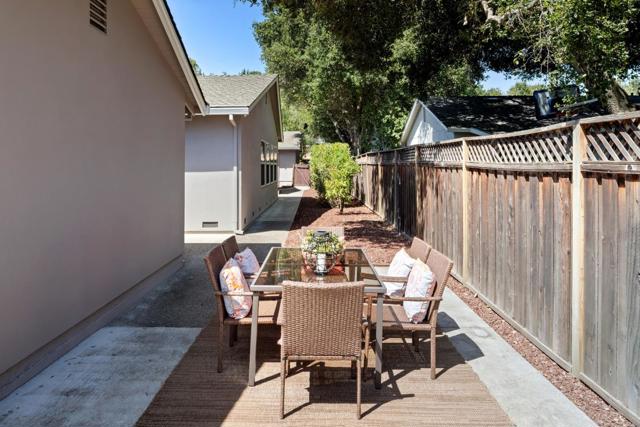 880 Moana Court, Palo Alto CA: https://media.crmls.org/mediaz/d3dd08c5-1cfd-4a20-8382-1ae19b45ae29.jpg