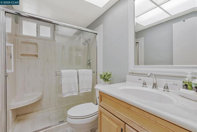 92 Gaywood Pl, Moraga CA: https://media.crmls.org/mediaz/d3dd4279-d694-46f0-a54f-e94ed81aa7e3.jpg