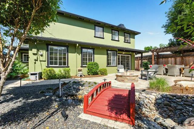 1943 Kentucky Street, Redwood City CA: https://media.crmls.org/mediaz/d3dd7ccd-b045-44ac-9107-8881e3fc3774.jpg