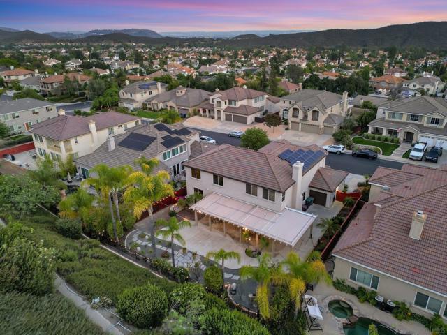 23860 Hollingsworth Dr, Murrieta CA: https://media.crmls.org/mediaz/d3dd8fde-a0f6-4db7-bfb3-be8f6704a44a.jpg