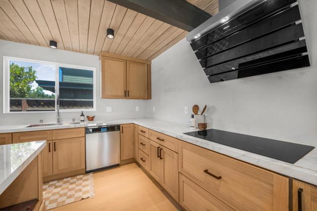 1111 E Homestead Road, Sunnyvale CA: https://media.crmls.org/mediaz/d3ddfaf3-b559-4302-b215-46fc49841427.jpg
