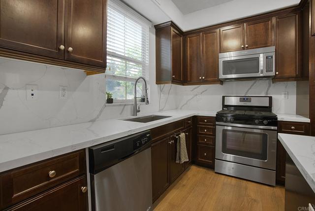 Detail Gallery Image 15 of 41 For 1883 Aquamarine Ct #9,  Chula Vista,  CA 91913 - 2 Beds | 2/1 Baths