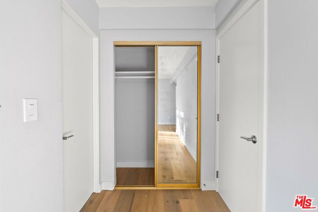 4771 La Villa Marina, Marina del Rey CA: https://media.crmls.org/mediaz/d3dfb8b7-859f-434d-abe8-d0cef55bc764.jpg