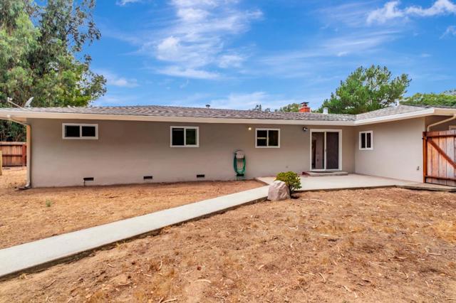 121 Pine Tree Avenue, Aromas CA: https://media.crmls.org/mediaz/d3e097e4-d1bf-4ac6-994a-ac3b4d416803.jpg