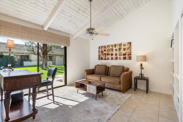 46520 Arapahoe Circle, Indian Wells CA: https://media.crmls.org/mediaz/d3e0abd4-412b-42ec-b649-7a80e44288f4.jpg