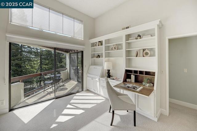 3288 Terra Granada Dr, Walnut Creek CA: https://media.crmls.org/mediaz/d3e0e766-a5c2-4f9d-b1f8-c0eb5c2e4194.jpg