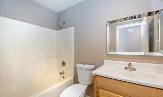 16290 Via El Rancho, Desert Hot Springs CA: https://media.crmls.org/mediaz/d3e10085-b063-438d-9373-a5d03fd2e655.jpg
