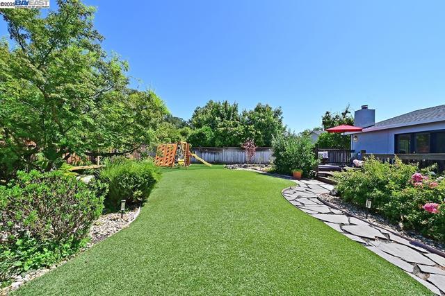 1492 Windsor Way, Livermore CA: https://media.crmls.org/mediaz/d3e103eb-8ca5-4f5d-aac1-74b968c07c71.jpg