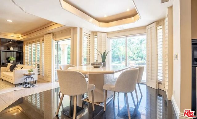 10214 Candleberry Lane, Northridge CA: https://media.crmls.org/mediaz/d3e1c872-07c7-4e36-b124-8816b20b8341.jpg