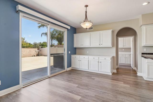 31332 Bluebeech Court, Temecula CA: https://media.crmls.org/mediaz/d3e41ae8-a78f-4e00-aa63-19dc177b29de.jpg