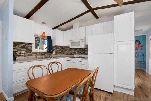 1549 N Vulcan Ave, Encinitas CA: https://media.crmls.org/mediaz/d3e44cbc-6ffa-4833-85b4-7291be1c9204.jpg