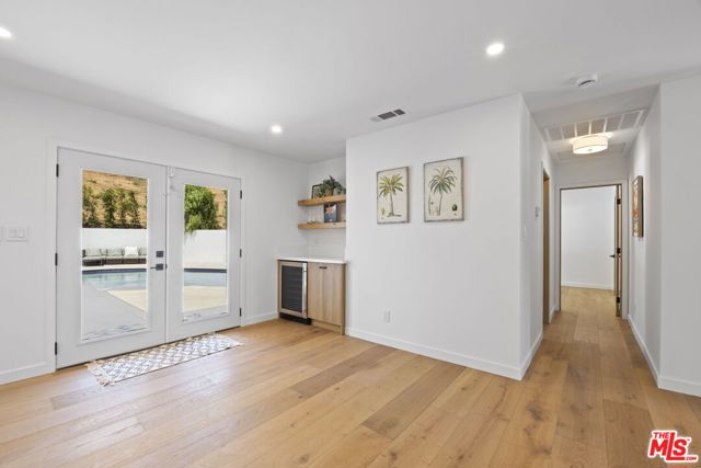 1131 Rancho Drive, Ojai CA: https://media.crmls.org/mediaz/d3e46c06-cb3d-4c95-ba50-9306142cef84.jpg