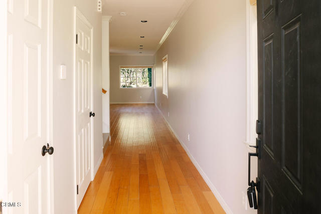 Detail Gallery Image 8 of 74 For 2409 Olive Ave, La Crescenta,  CA 91214 - 4 Beds | 4 Baths