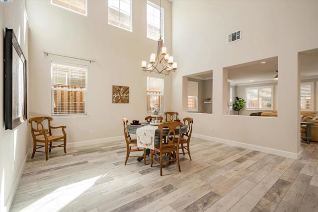 Image 11 of 60 For 5529 Mountain Ridge Way