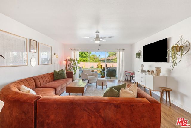 74060 Setting Sun Trail, Palm Desert CA: https://media.crmls.org/mediaz/d3e5a209-1f08-4cc3-b96c-1405b4f844e4.jpg