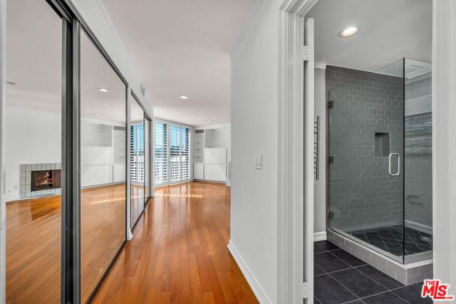 7301 Vista Del Mar, Playa del Rey CA: https://media.crmls.org/mediaz/d3e61e68-2cc1-4bd2-90f4-bd5a732bacac.jpg