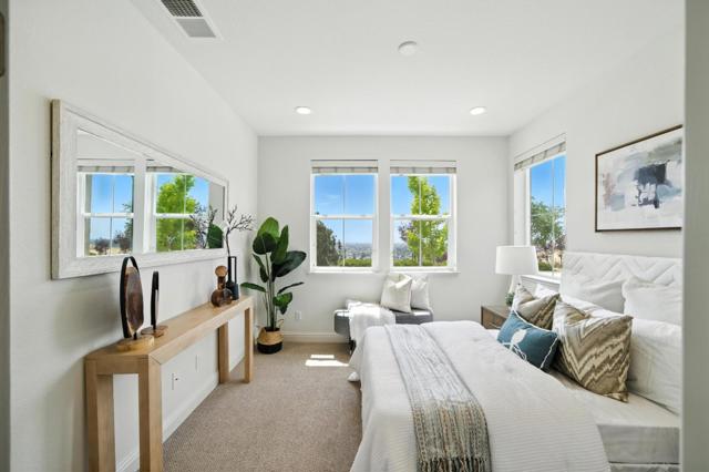 28780 Vista Grande Drive, Hayward CA: https://media.crmls.org/mediaz/d3e63818-56f1-48fa-bef9-56b5e2cfa394.jpg