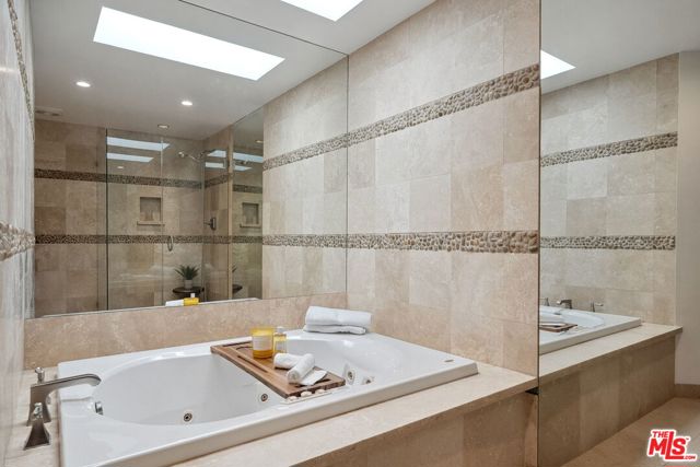 234 S Tower Drive, Beverly Hills CA: https://media.crmls.org/mediaz/d3e6cccc-9360-4a76-8aa4-8720939ded32.jpg