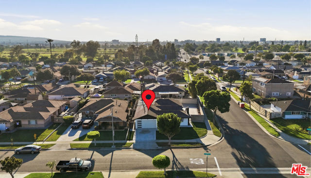 Image 63 of 70 For 19203 Galway Avenue