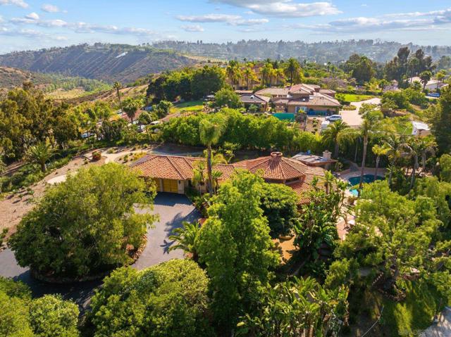 17216 & 17218 La Brisa, Rancho Santa Fe CA: https://media.crmls.org/mediaz/d3e77cce-c7df-4708-9808-3cd8eb4ecc65.jpg