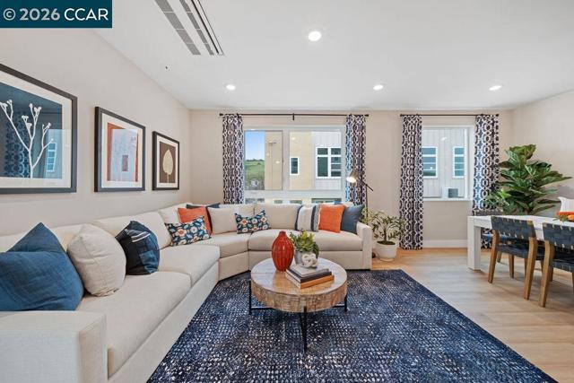 27264 Cosmo Ct, Hayward CA: https://media.crmls.org/mediaz/d3e7965e-a964-4716-9458-8b00f1b782f6.jpg