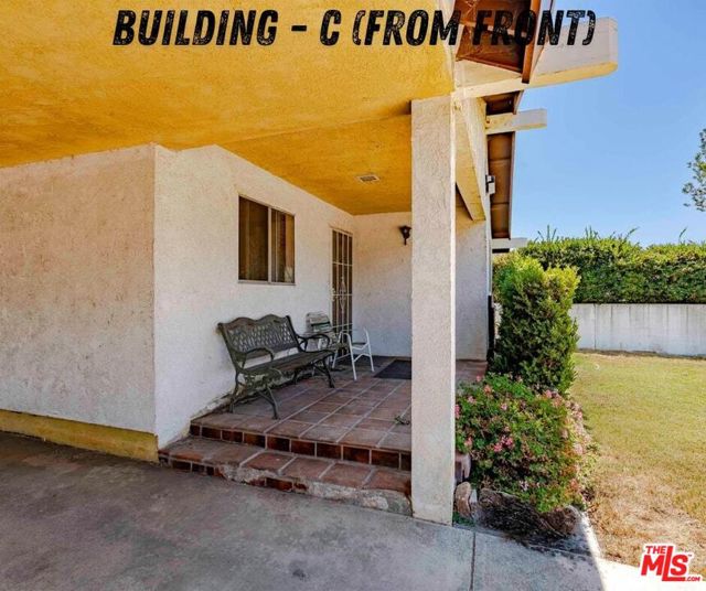 5706 Pioneer Boulevard, Whittier CA: https://media.crmls.org/mediaz/d3e7da15-e976-4147-8a25-b98421617e30.jpg