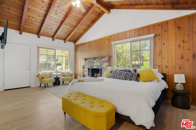 6207 Melba Avenue, Woodland Hills CA: https://media.crmls.org/mediaz/d3e7e257-9c00-48b4-86d4-aec3becf9b3f.jpg