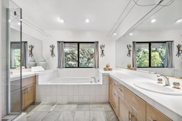 Image 19 of 35 For 3 Oak Forest Court