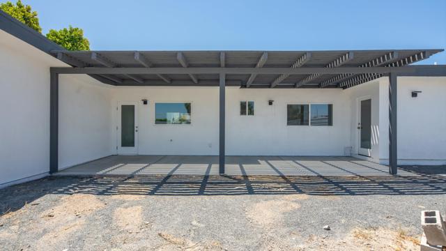 567 W Sunview Avenue, Palm Springs CA: https://media.crmls.org/mediaz/d3e82650-b681-416f-a33d-a5aa346a9d2a.jpg