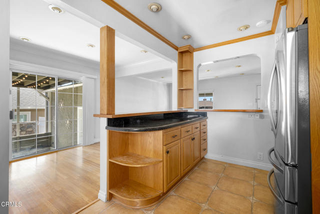 Detail Gallery Image 16 of 56 For 2444 N Parish Pl, Burbank,  CA 91504 - 3 Beds | 1 Baths