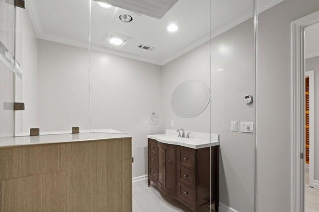 12387 Stonebrook Drive, Los Altos Hills CA: https://media.crmls.org/mediaz/d3e8ef05-e275-49a3-bea5-e56486a74d76.jpg