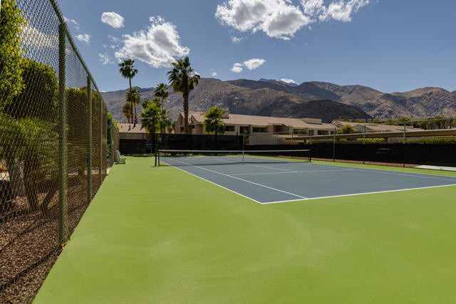 605 E Amado Road, Palm Springs CA: https://media.crmls.org/mediaz/d3e92ed1-58e6-482b-862f-a3a058eddd87.jpg