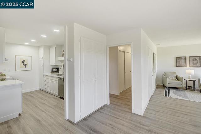 2101 PTARMIGAN DR, Walnut Creek CA: https://media.crmls.org/mediaz/d3ea7c7f-3607-4699-a6b1-627a185dc0e3.jpg