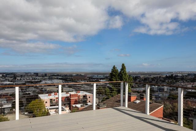 1689 Sunnyslope Avenue, Belmont CA: https://media.crmls.org/mediaz/d3eb13c3-df42-4ebf-abf4-afa508af42ff.jpg