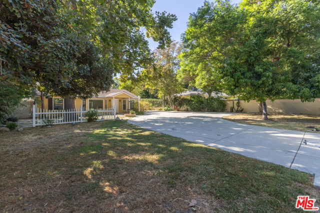 7225 Forbes Avenue photo 2