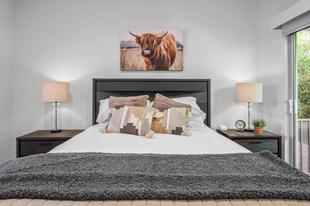 47325 Via Koron, La Quinta CA: https://media.crmls.org/mediaz/d3eb4c73-a6d4-4c49-9ba6-3c39908a7849.jpg