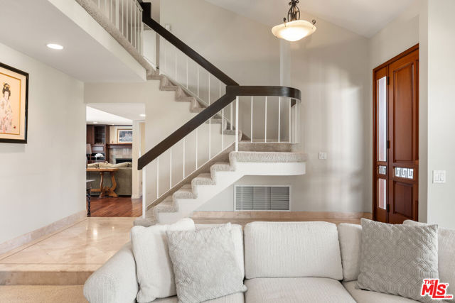 17992 Huntington Circle, Villa Park CA: https://media.crmls.org/mediaz/d3eb5c00-0ac7-4b2f-a938-7c9ef4d1203f.jpg