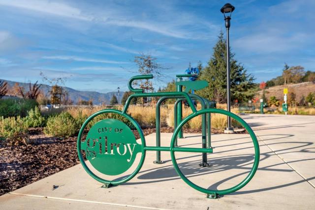 7610 Miller Avenue, Gilroy CA: https://media.crmls.org/mediaz/d3ebc073-4961-472f-b34a-be47deb63c66.jpg