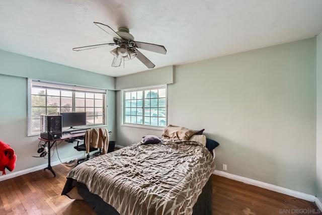 2535 Corona St, Lemon Grove CA: https://media.crmls.org/mediaz/d3ec1527-ddc4-4d95-8f1c-28aa85870ba1.jpg