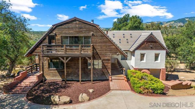 1308 Lakedale Rd, Santa Ysabel CA: https://media.crmls.org/mediaz/d3ec15ec-fa20-482b-ab04-6a190acb724d.jpg