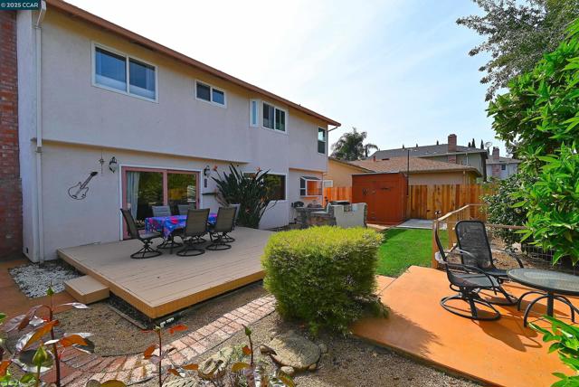5091 Saint Celestine Ct, Concord CA: https://media.crmls.org/mediaz/d3ec3f0b-79e8-4845-bb59-248f6b446326.jpg