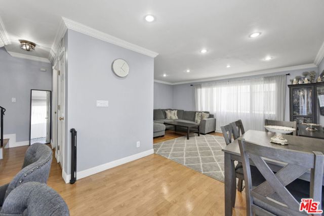 7409 Woodman Avenue, 105 photo 7