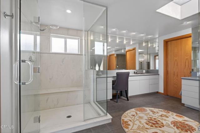 Detail Gallery Image 24 of 55 For 2421 Ocean Dr, Oxnard,  CA 93035 - 5 Beds | 4/1 Baths