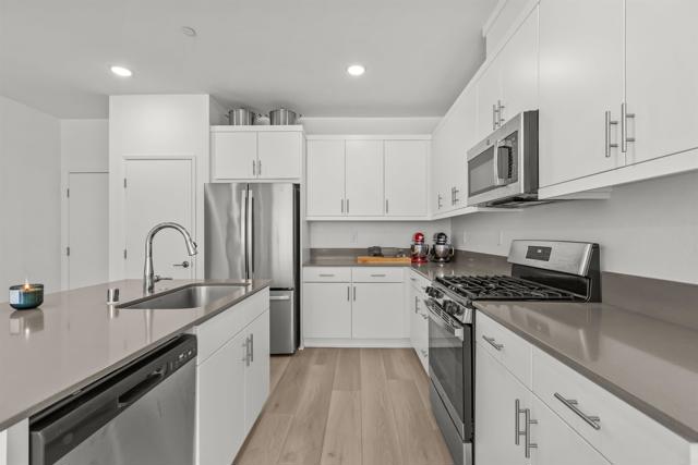 355 CITRINE TRAIL, Fallbrook CA: https://media.crmls.org/mediaz/d3ed50b4-9e50-4a75-9d3d-5a64c5090171.jpg