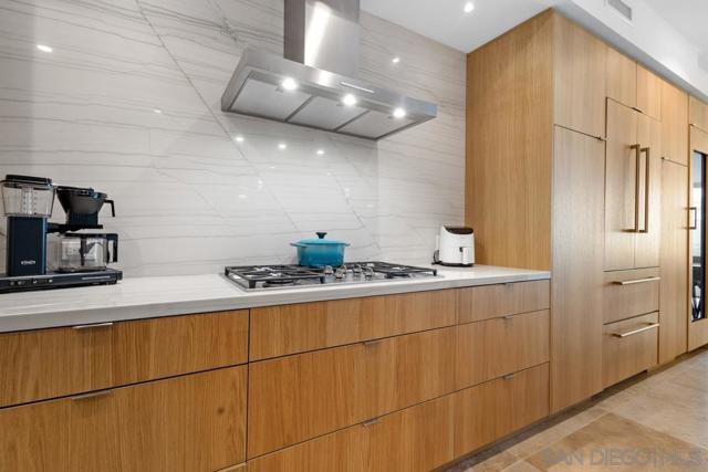 2750 4th, San Diego CA: https://media.crmls.org/mediaz/d3ee68cf-ffc2-4da1-8bf8-34cd0f42bf19.jpg