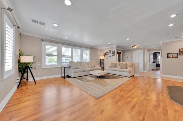 1418 Bradley Court, San Mateo CA: https://media.crmls.org/mediaz/d3ee794f-b194-401f-892b-1130edd5f7c2.jpg