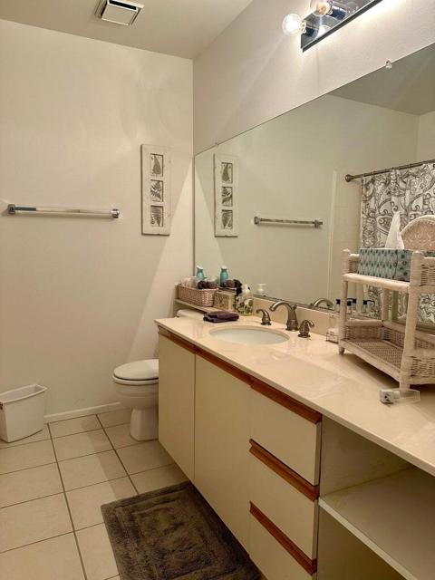 Image 7 of 21 For 78143 Indigo Drive