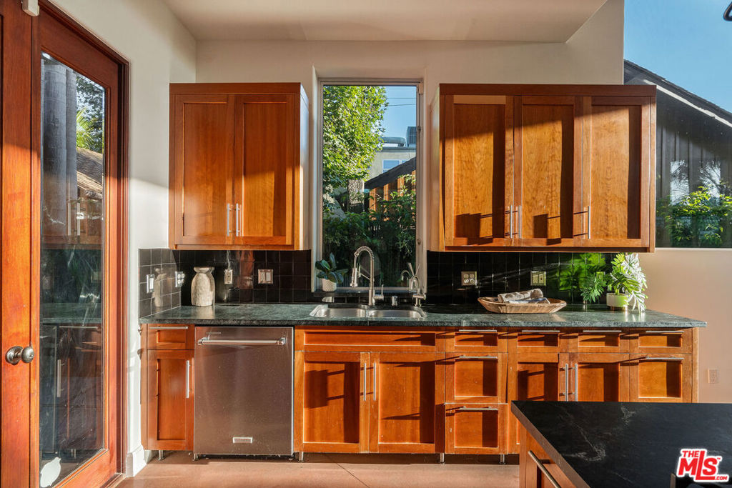 MLS #25589709 image #15